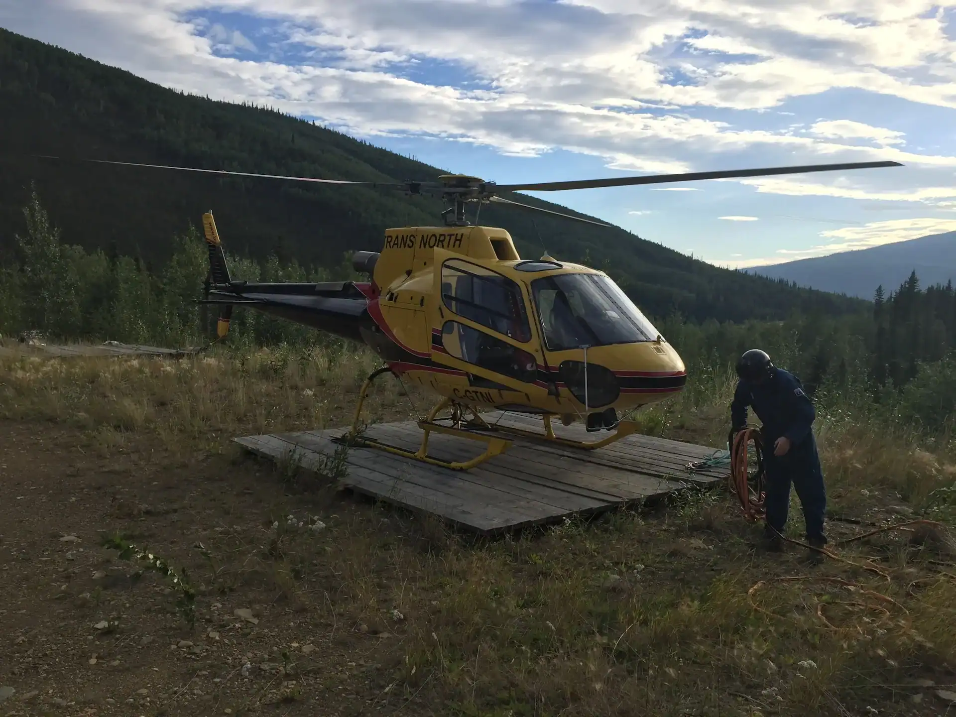 Helicopter logistics and mobilization